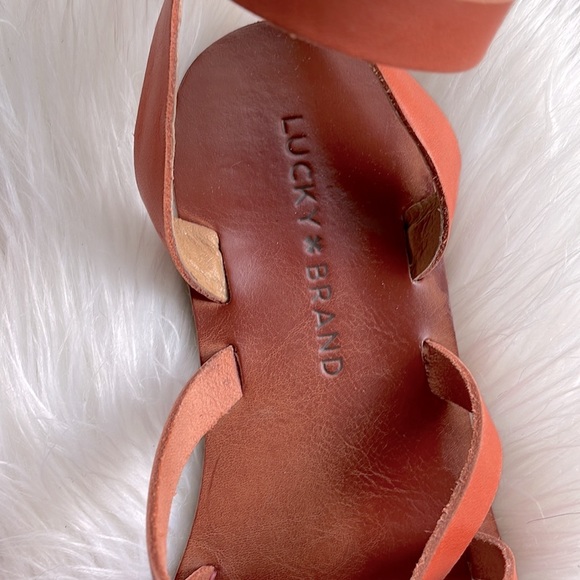Lucky Brand Leather Strappy Sandals EUC - Picture 2 of 11